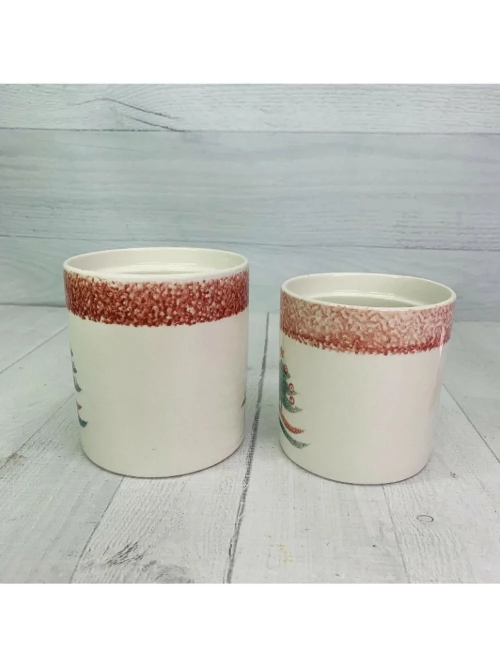 Gibson CHRISTMAS STAR Stoneware Red Green Sponged Tree Storage Container Set 2